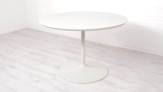 Table de salle à manger ronde Gris clair Modèle Tulip Pieds en métal