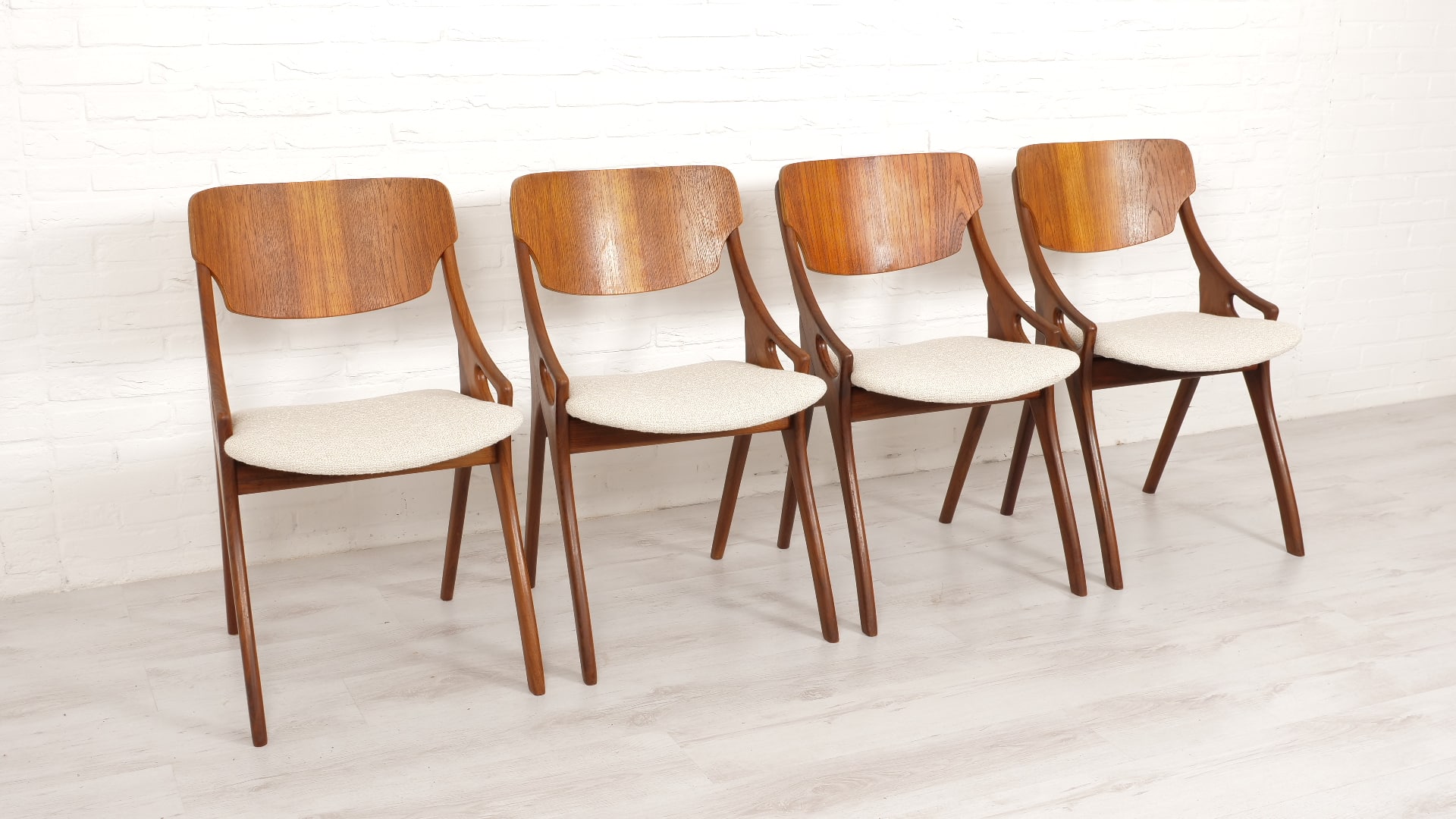 Arne hovmand online olsen chair
