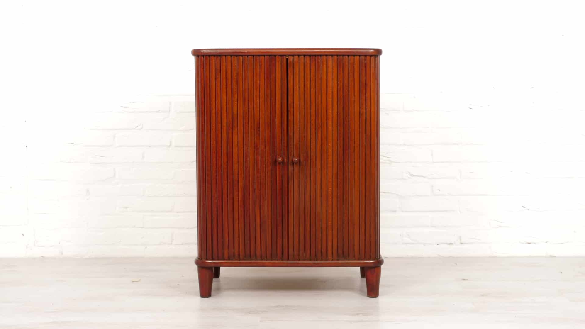 Armoire murale danoise Portes coulissantes Années 8217 60