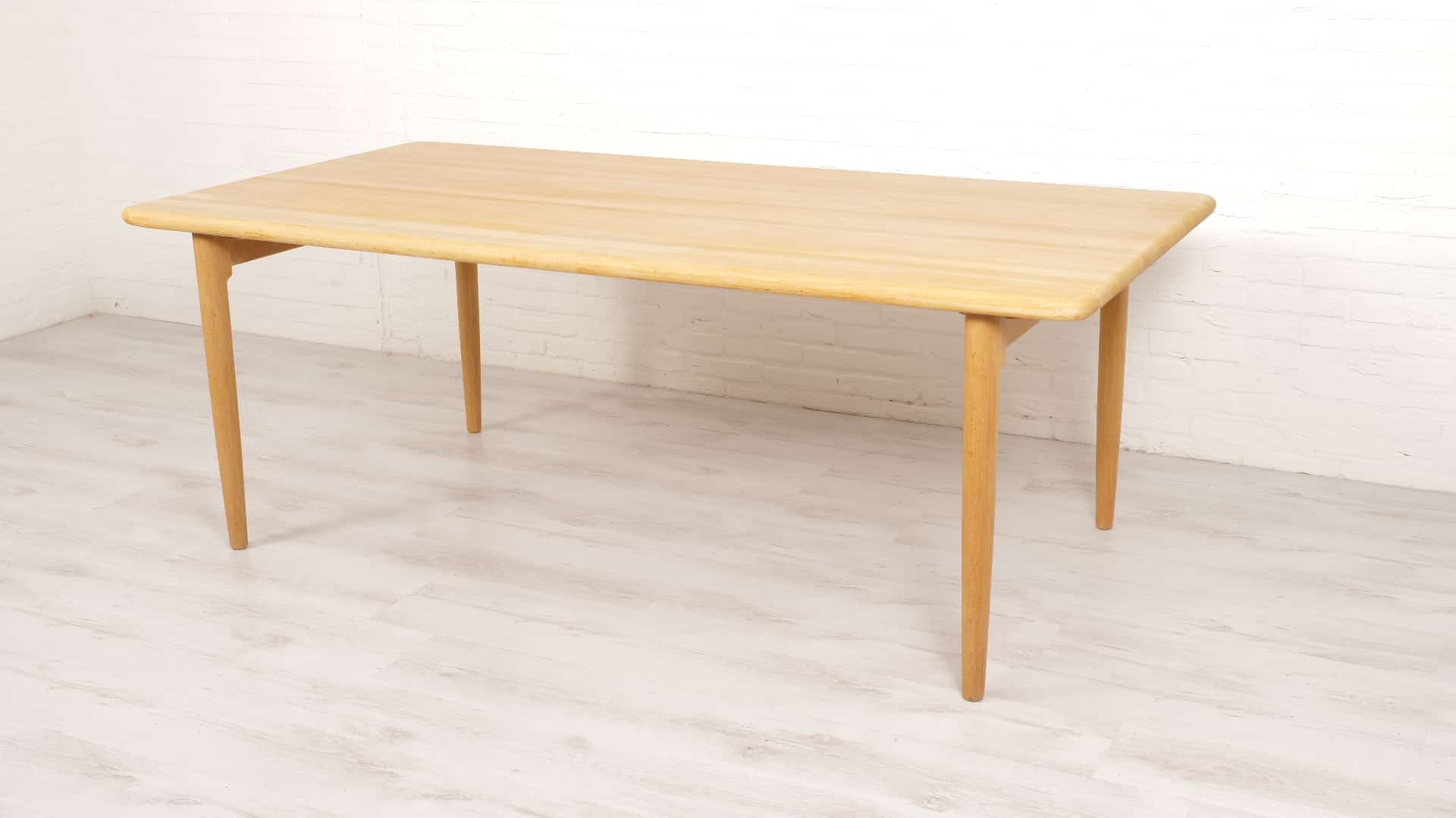 Negen Rijke man raket Vintage eettafel XL | Niels Otto Møller | Massief eiken online bestellen  bij Charmig Vintage & Design