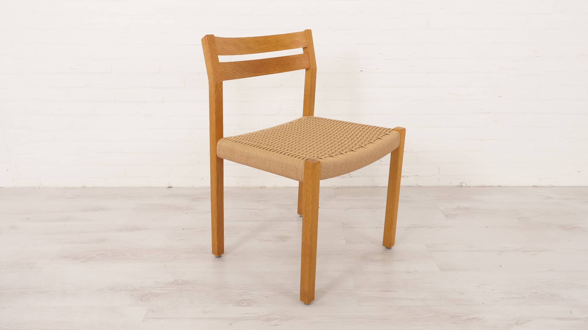 4 x Dining chair Møller | Model 401 | Papercord | Soaped order