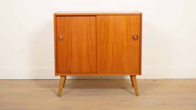 Meuble vintage avec portes coulissantes Meubles audio en teck