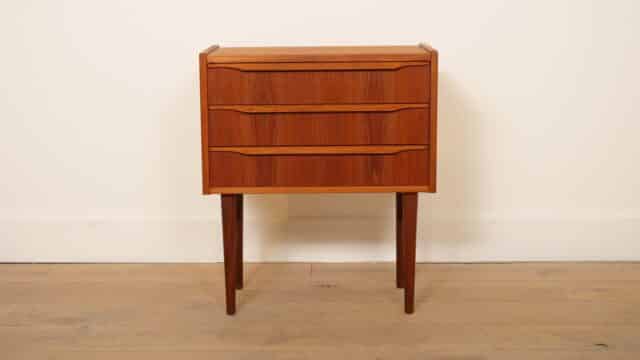 Vintage Chest of Drawers 3-Drawer Nightstand