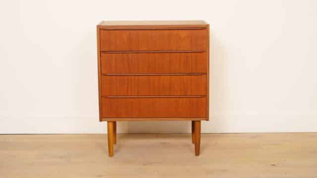 Vintage Chest of Drawers 4-Drawer Nightstand