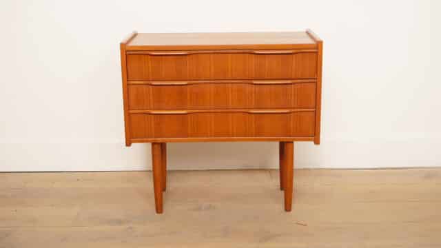 Vintage Chest of Drawers 3-Drawer Nightstand