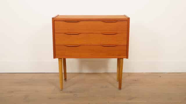 Vintage Chest of Drawers 3-Drawer Nightstand