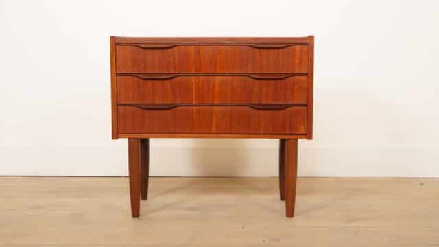 Vintage Chest of Drawers 3-Drawer Nightstand