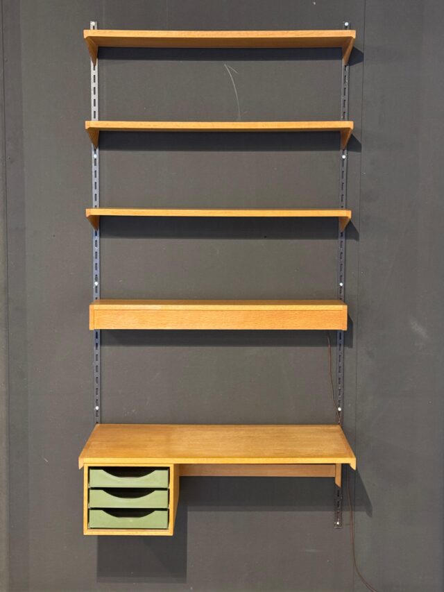 Bureau vintage avec éclairage Kai Kristiansen Étagères murales Chêne