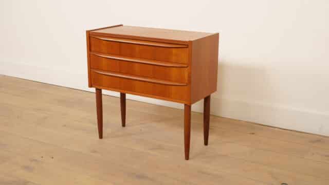 Vintage Chest of Drawers 3-Drawer Nightstand