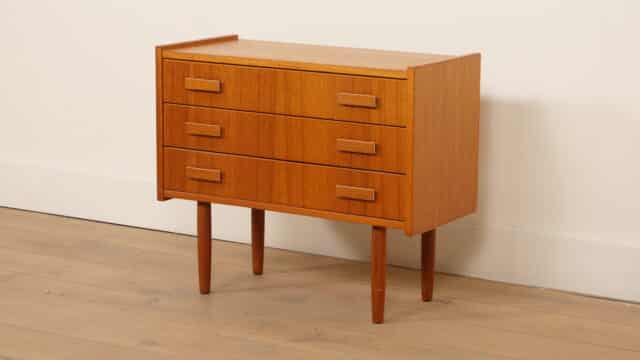 Vintage Chest of Drawers 3-Drawer Nightstand